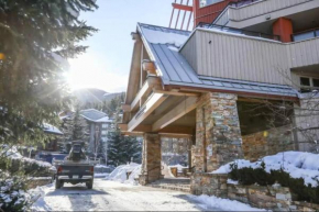 Ski In/Out 2 Bedroom CONDO w/ pool, jacuzzi, parking